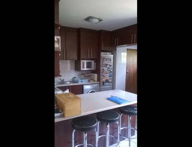 2 BEDROOM TOWNHOUSE RENTED IN LORRAINE
